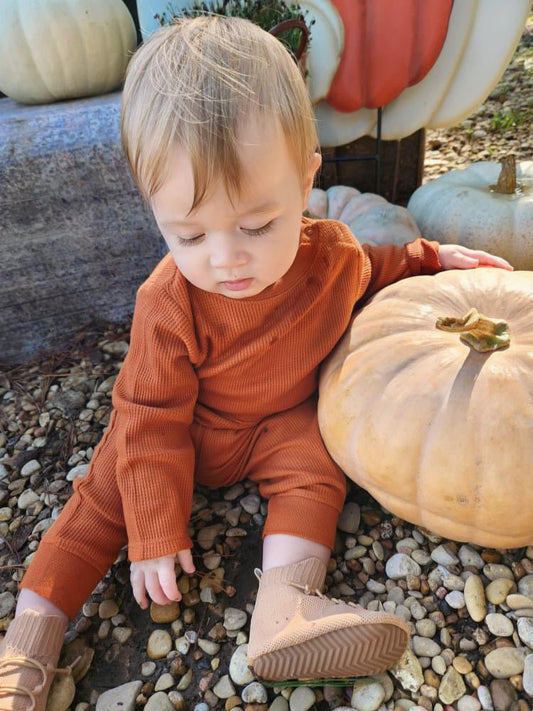 Fashion Meets Function: Stylish Barefoot Shoes for Toddlers - HARTS Bootees